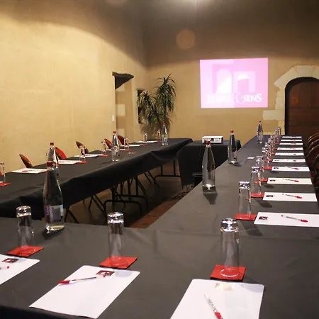 Loire & Sens ホテル 4*